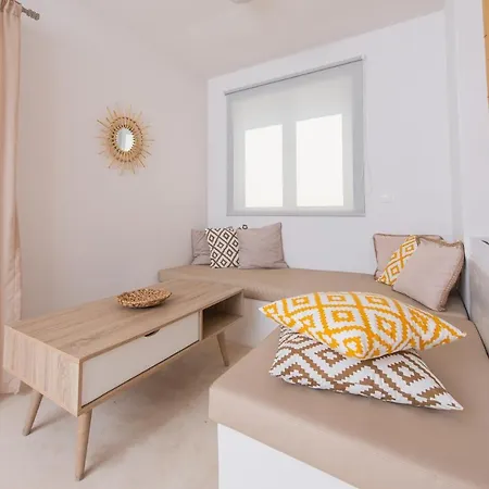 Appart hôtel Golden Sunrise In Santorini 3*