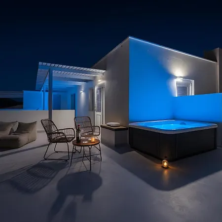 Golden Sunrise In Santorini Apartahotel 3*